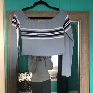 Off shoulder long sleeve